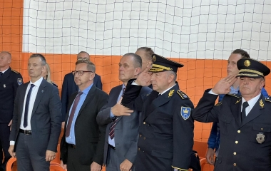 MINISTAR DARIO PEKIĆ PRISUSTVOVAO POLAGANJU ZAKLETVE I STUPANJU NA DUŽNOST 107 POLICIJSKIH SLUŽBENIKA U ČINU „POLICAJAC“