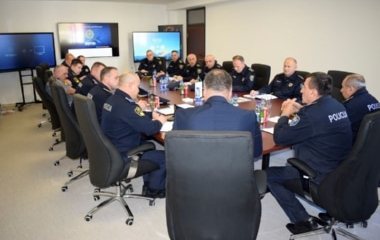 Komesar Gazić održao sastanak sa komandirima policijskih stanica