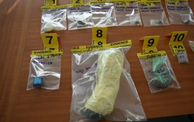 U sprovedenim akcijama na području Tešnja i Doboj Juga policija pronašla veću količinu opojne droge i oružja  