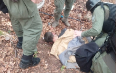 Nakon intenzivne potrage, policijski timovi lišili slobode lice E.V. zvani Rambo
