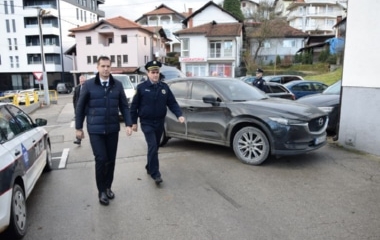 Ministar unutrašnjih poslova ZDK Emir Vračo i  policijski komesar Admir Gazić posjetili Policijsku upravu IV u Tešnju 
