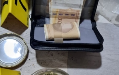 U nastavku aktivnosti u borbi protiv zloupotrebe opojnih droga, policija na području  Zenice pronašla  i oduzela 946,12 grama opojne droge 